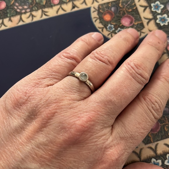 Barse Thailand 925 sterling silver moonstone? small petite ring size 5 NWOT - Picture 2 of 4
